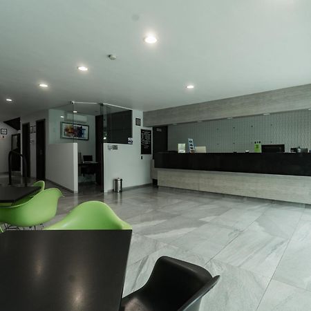 Hotel Lemon Green -Zona Expo Frente Al Centro De Convenciones Guadalajara Ngoại thất bức ảnh