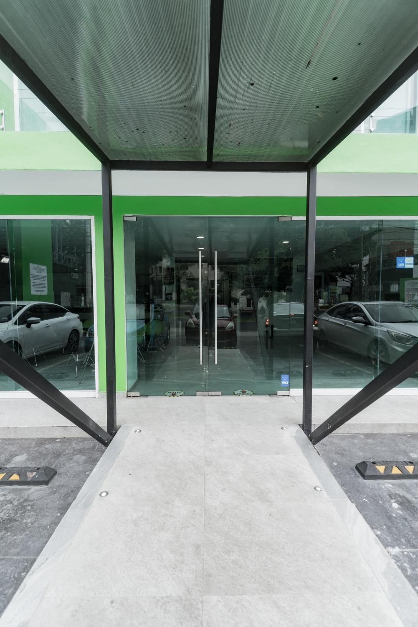 Hotel Lemon Green -Zona Expo Frente Al Centro De Convenciones Guadalajara Ngoại thất bức ảnh