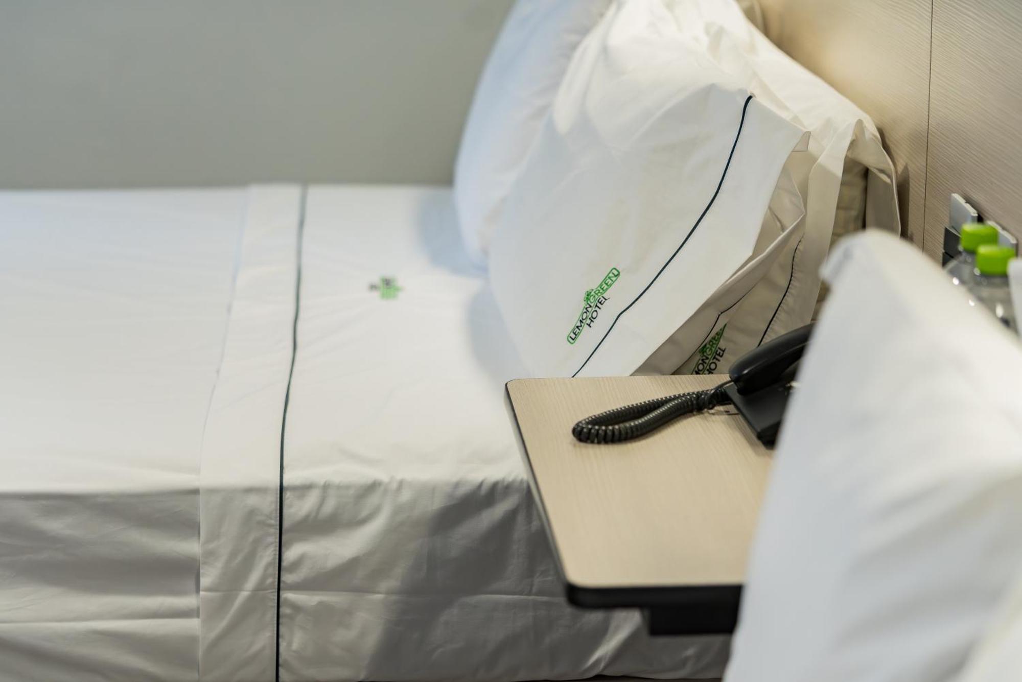Hotel Lemon Green -Zona Expo Frente Al Centro De Convenciones Guadalajara Ngoại thất bức ảnh