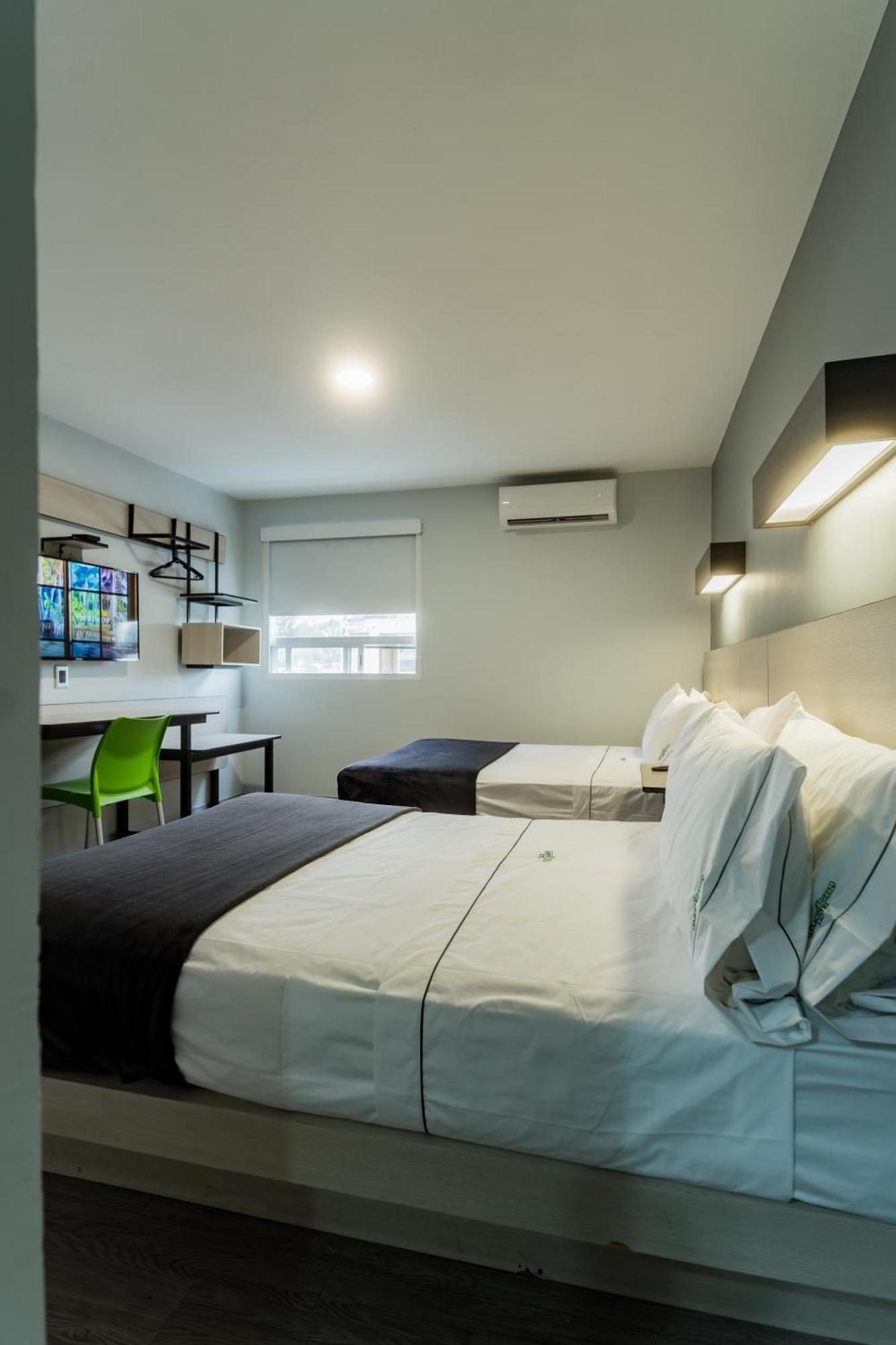 Hotel Lemon Green -Zona Expo Frente Al Centro De Convenciones Guadalajara Ngoại thất bức ảnh