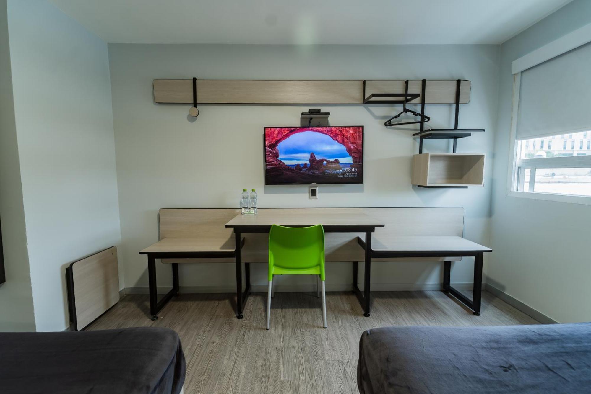 Hotel Lemon Green -Zona Expo Frente Al Centro De Convenciones Guadalajara Ngoại thất bức ảnh