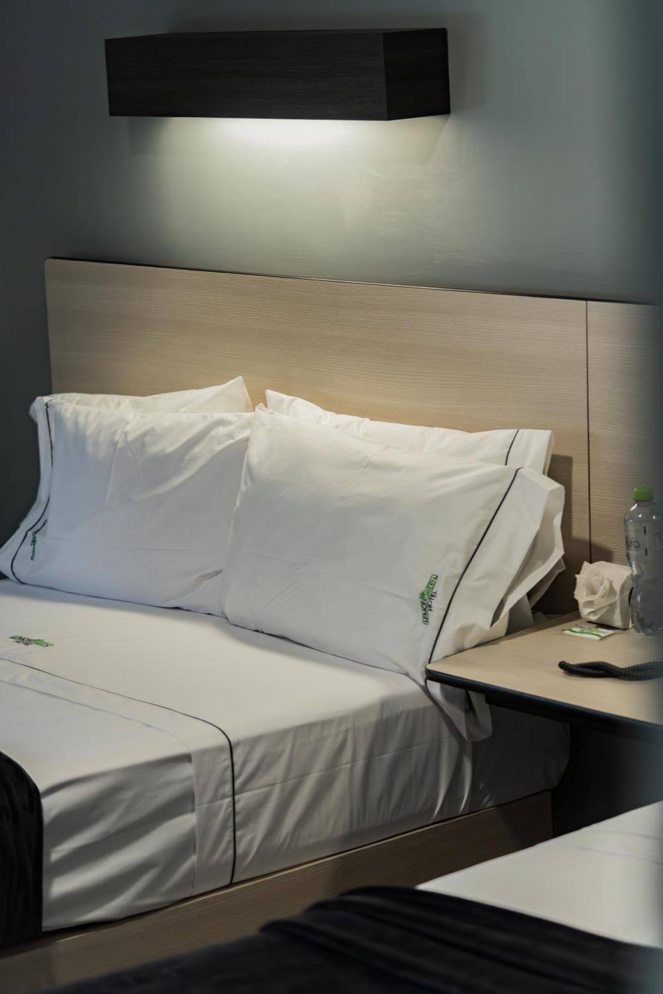 Hotel Lemon Green -Zona Expo Frente Al Centro De Convenciones Guadalajara Ngoại thất bức ảnh