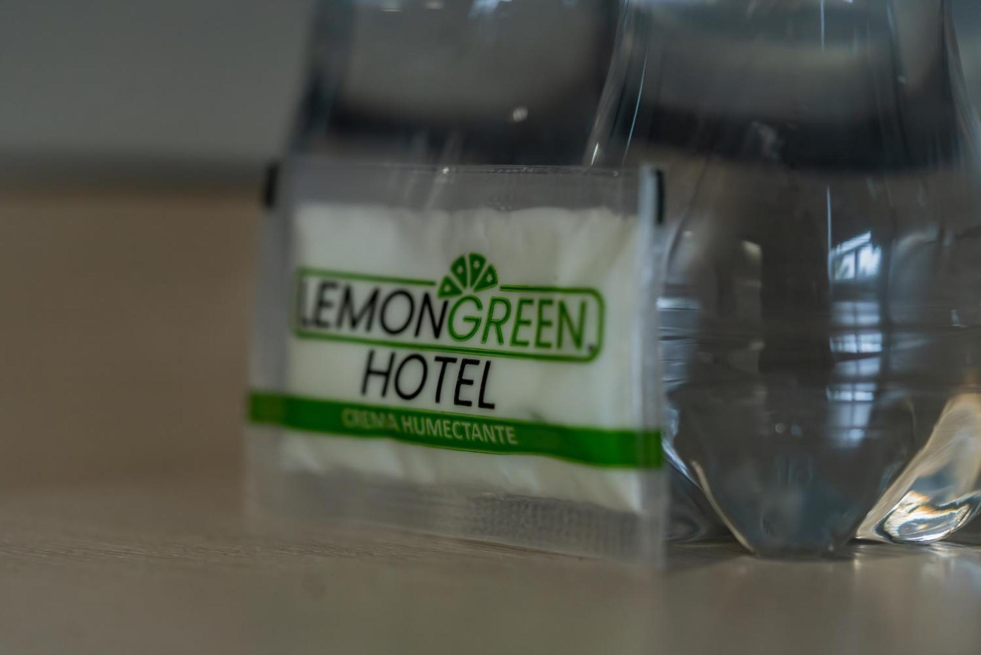 Hotel Lemon Green -Zona Expo Frente Al Centro De Convenciones Guadalajara Ngoại thất bức ảnh