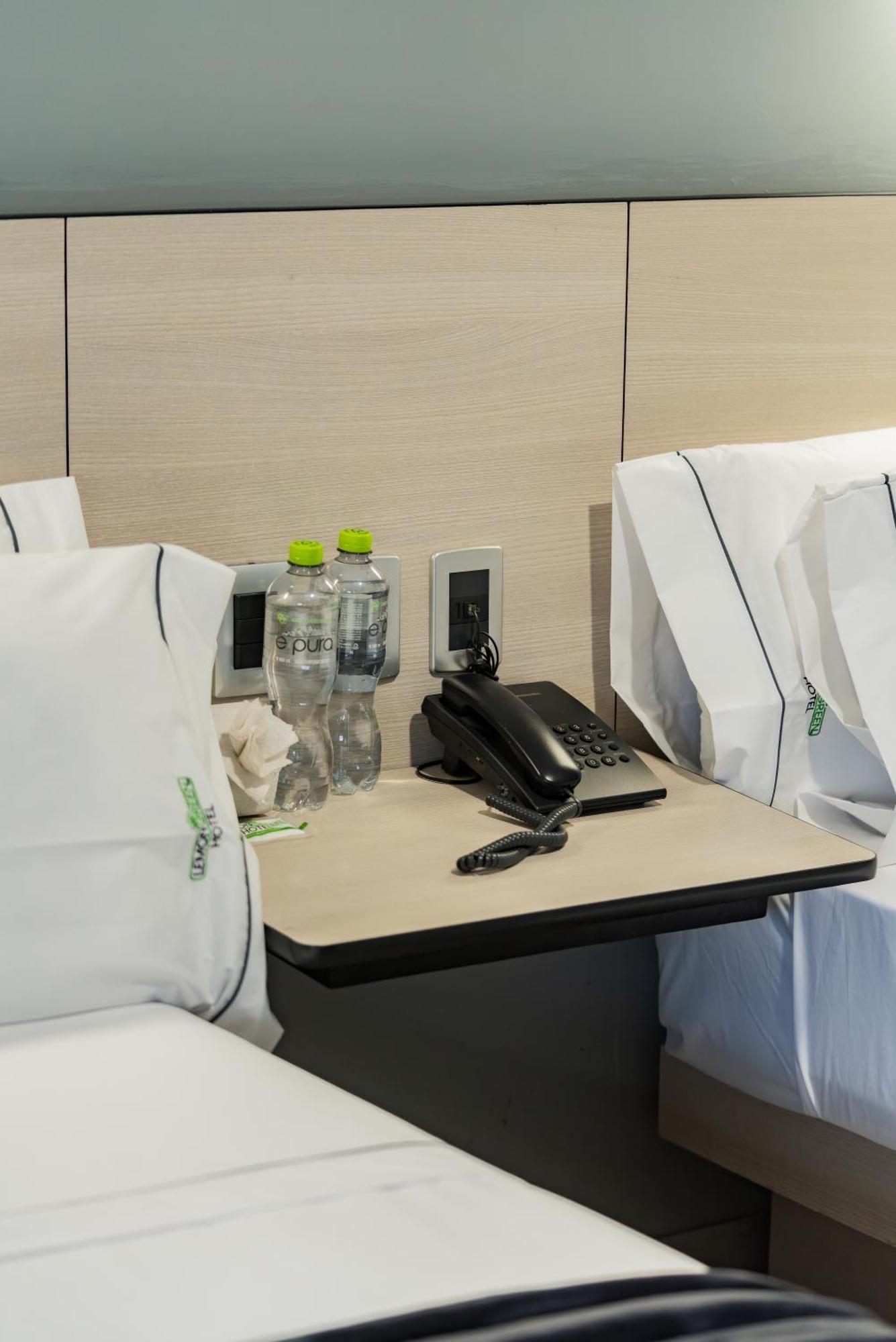 Hotel Lemon Green -Zona Expo Frente Al Centro De Convenciones Guadalajara Ngoại thất bức ảnh