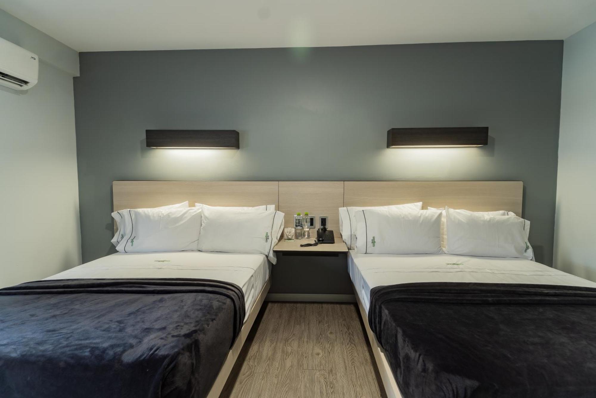 Hotel Lemon Green -Zona Expo Frente Al Centro De Convenciones Guadalajara Ngoại thất bức ảnh