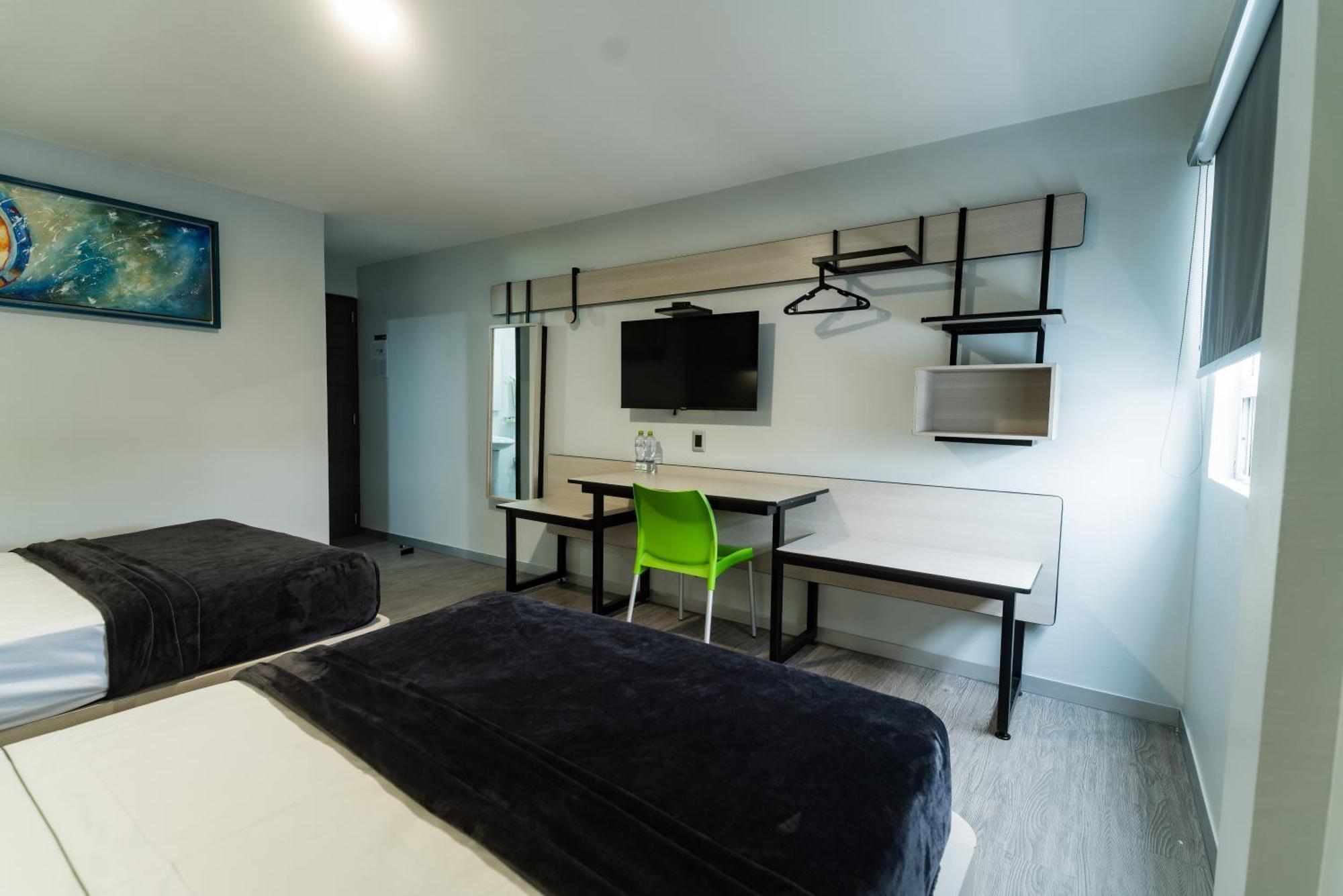 Hotel Lemon Green -Zona Expo Frente Al Centro De Convenciones Guadalajara Ngoại thất bức ảnh
