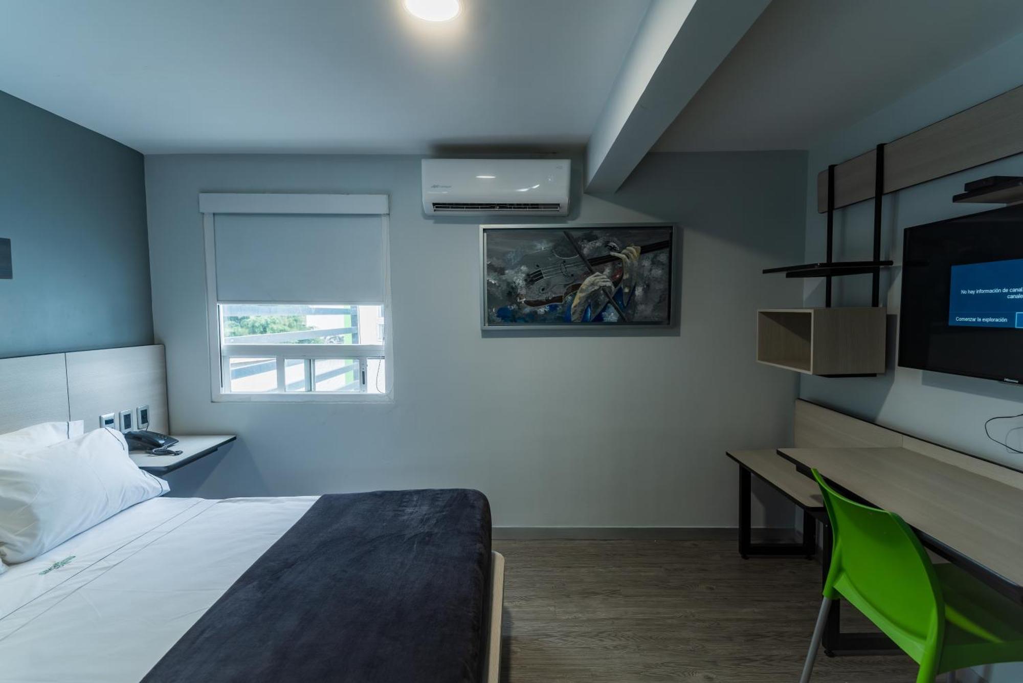 Hotel Lemon Green -Zona Expo Frente Al Centro De Convenciones Guadalajara Ngoại thất bức ảnh