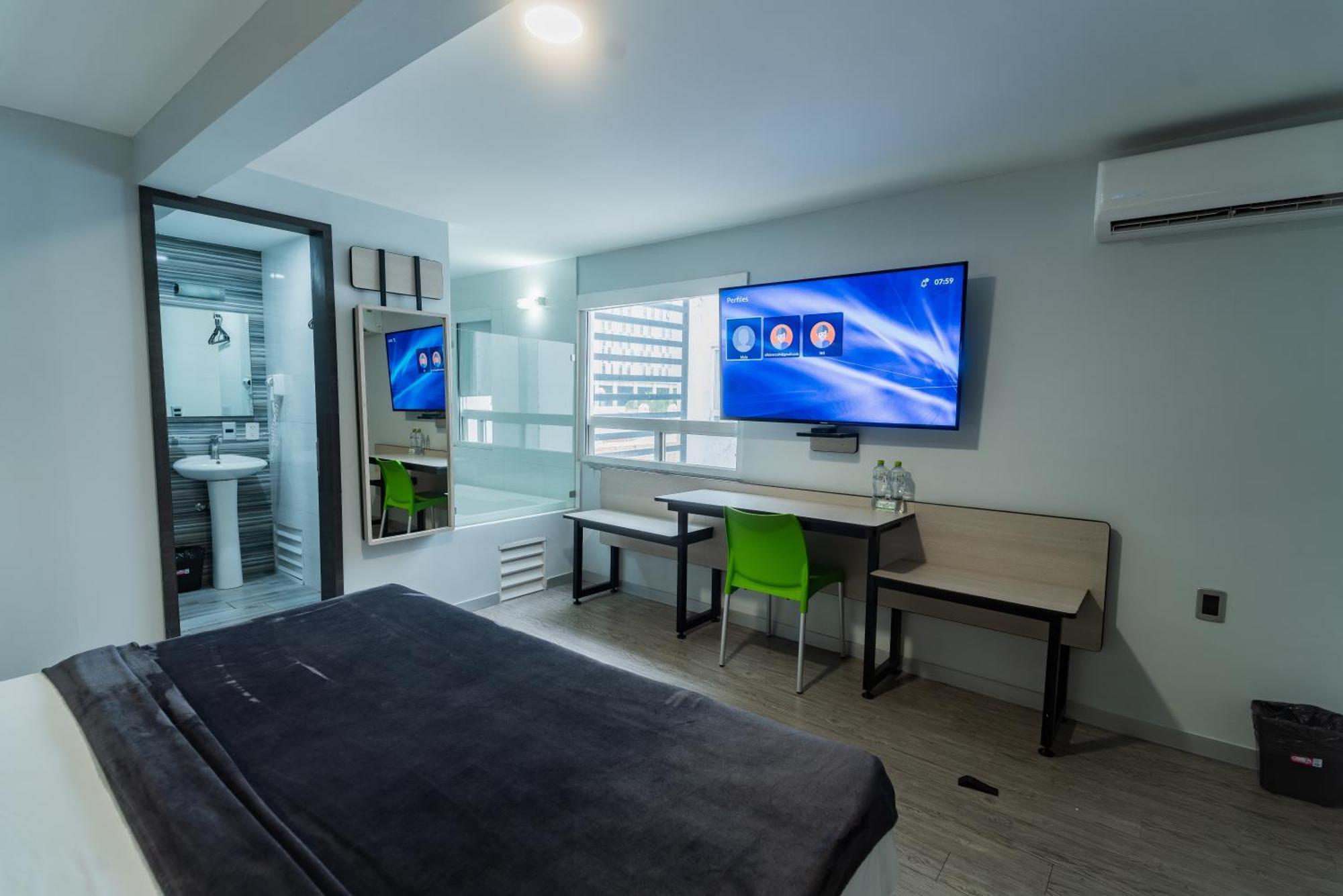 Hotel Lemon Green -Zona Expo Frente Al Centro De Convenciones Guadalajara Ngoại thất bức ảnh